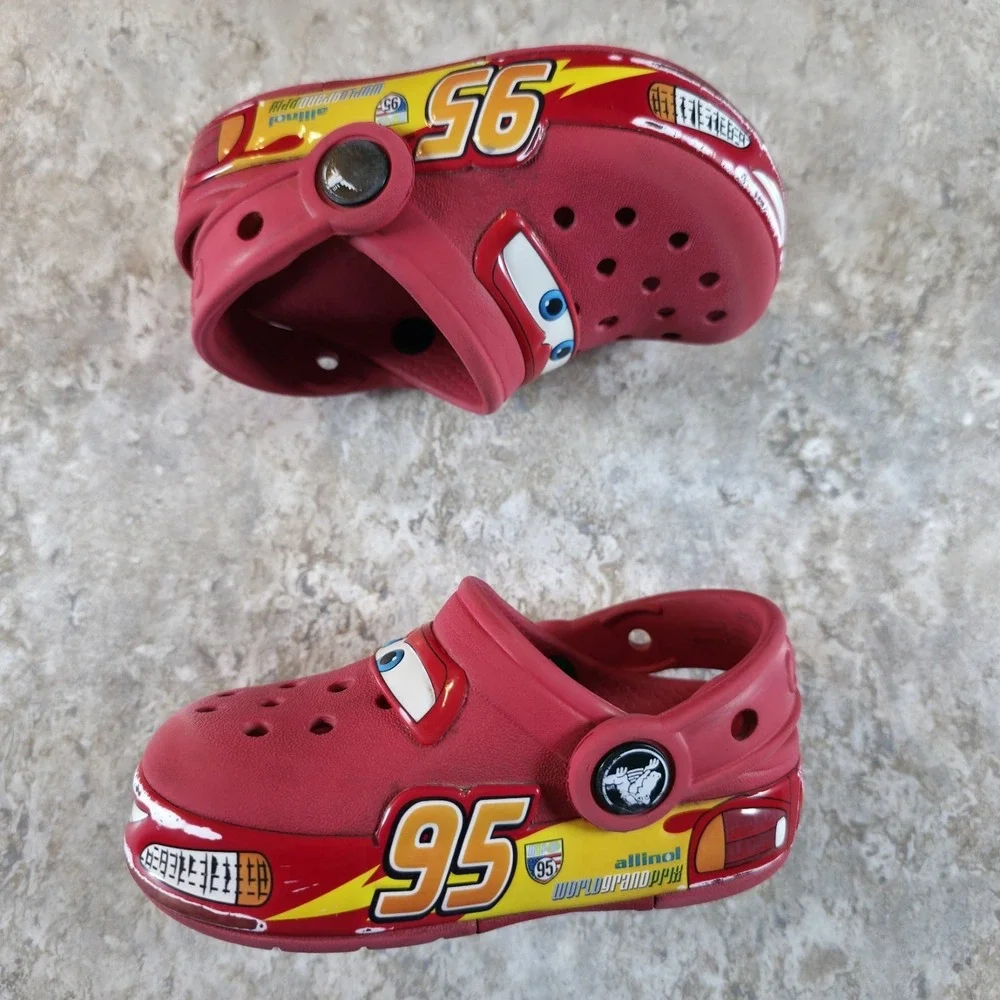 Crocs Lightning McQueen Red Disney and Pixar Cars Kids Clog Size C6 *No Lights.
